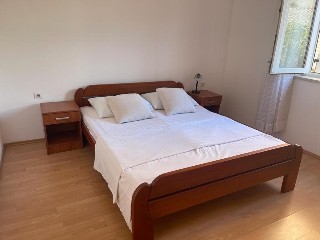 Apartments Puntica 梅塔伊纳 外观 照片