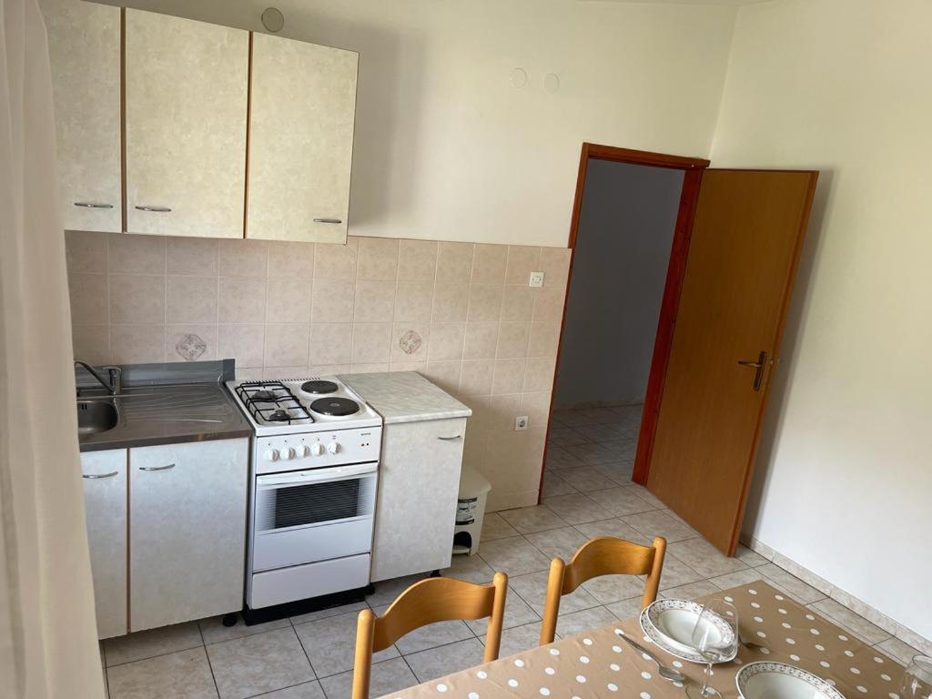 Apartments Puntica 梅塔伊纳 外观 照片