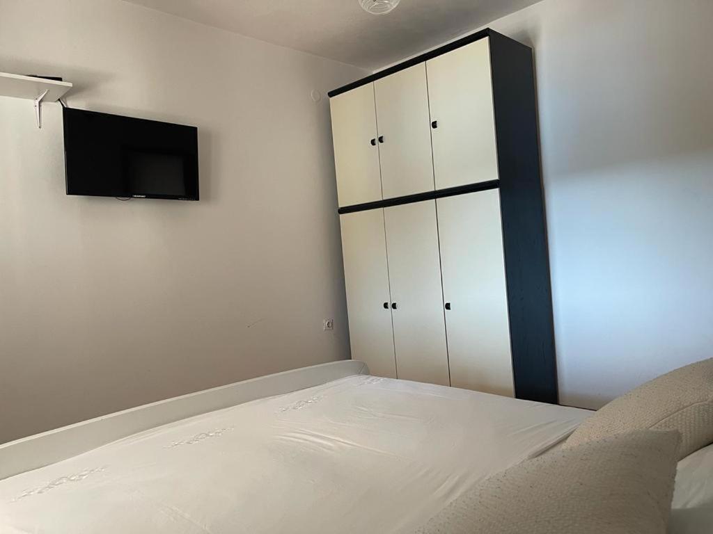 Apartments Puntica 梅塔伊纳 外观 照片