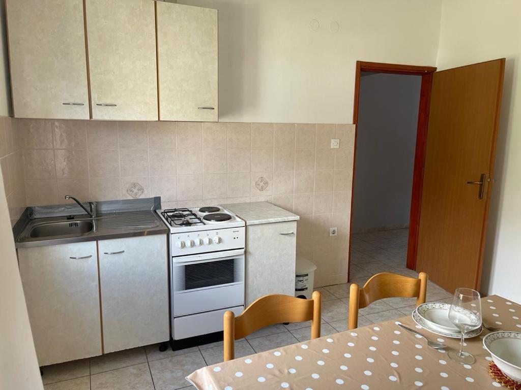 Apartments Puntica 梅塔伊纳 外观 照片