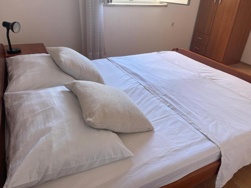 Apartments Puntica 梅塔伊纳 外观 照片