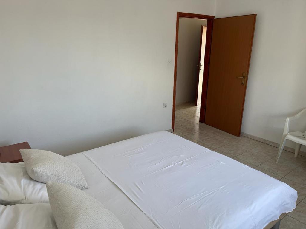 Apartments Puntica 梅塔伊纳 外观 照片